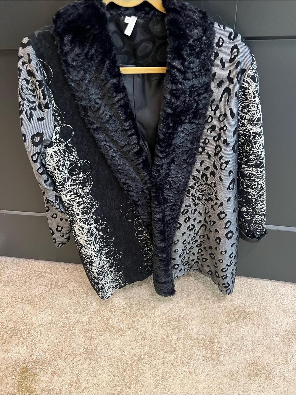 Faux Fur Trim Animal Print Women's Coat - Black & Gray